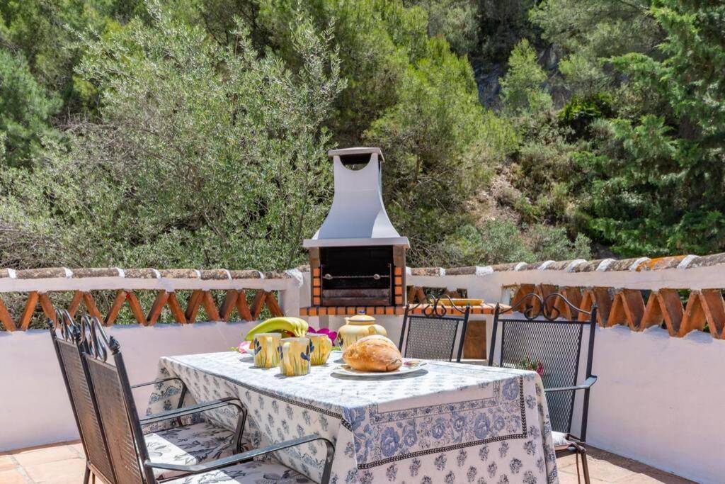 Casa Rosa, Con Encanto Y Piscina Climatizada Frigiliana Exteriér fotografie